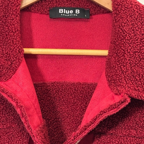 Red Teddy Jacket with Oversized Collar and Soft Material - Picture 3 of 4